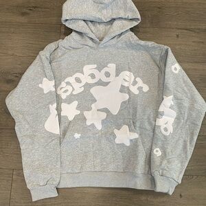 Spyder Gray Sweater with Abstract Design